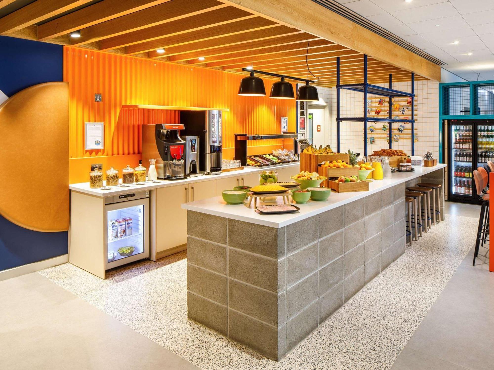 Ibis Budget Manchester Airport T2 Hale (Greater Manchester) Exterior foto