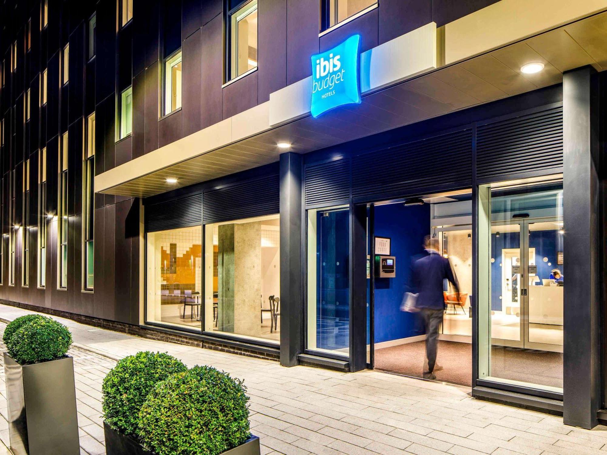 Ibis Budget Manchester Airport T2 Hale (Greater Manchester) Exterior foto